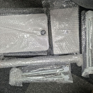 니케 아이패드 마그네틱 거치대 12.9 팝니다.