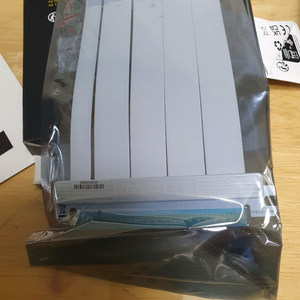 라이저케이블PCI-E 5.0 라이저 케이블 200mm 화이트 180도 EZDIY-FAB NM-DPC24732026.