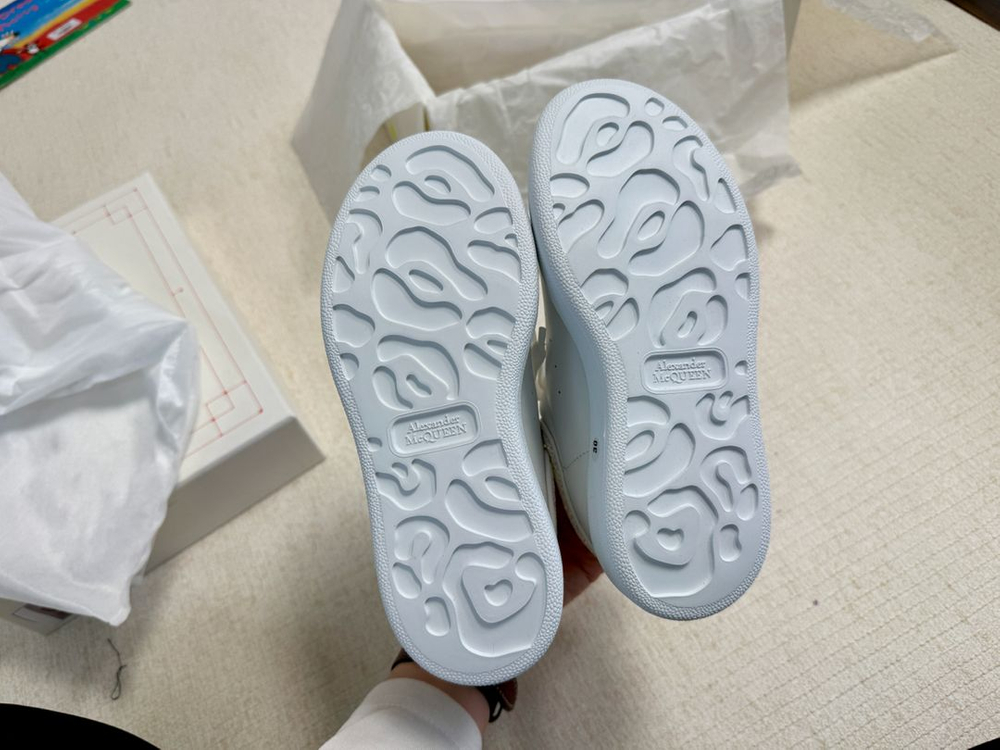 알렉산더맥퀸 키즈 오버솔 글리터 30사이즈 새상품--4