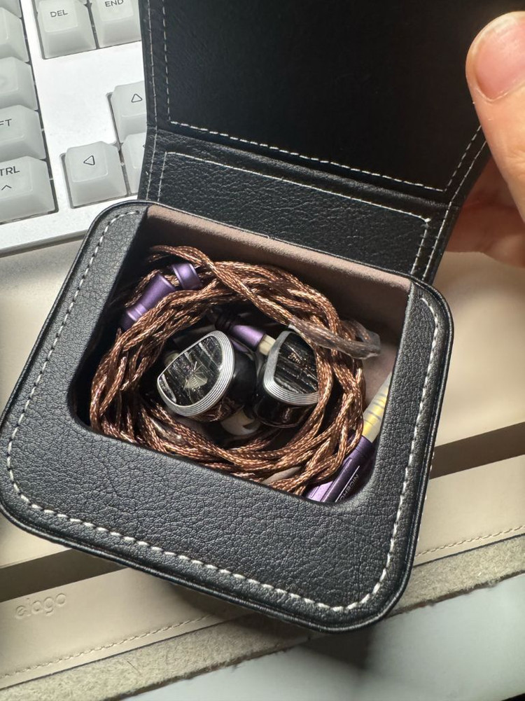 키위이어스 이어폰 여러가지 판매합니다--2