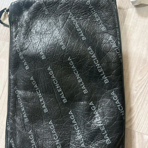 발렌시아가클러치백