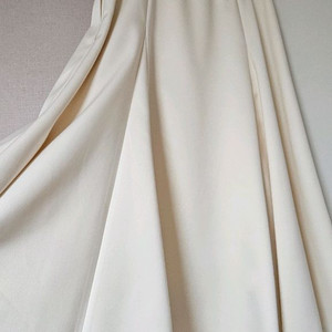 sjsj 한섬 새틴스커트 작년 백화점상품 아이보리