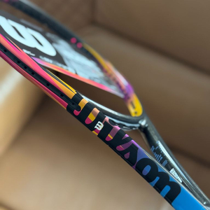 윌슨 블레이드 V9 아리나 사발렌카 파이터 에디션 리미티드 한정판