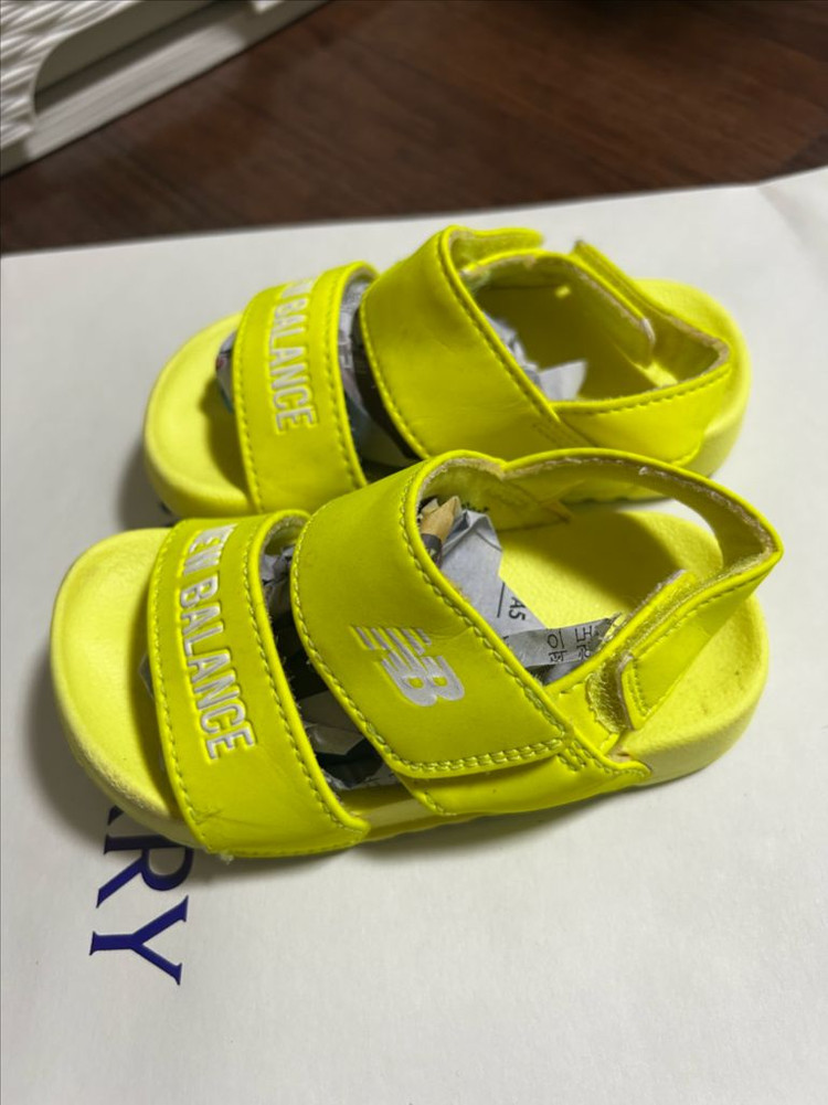 뉴발란스 샌들 140--1