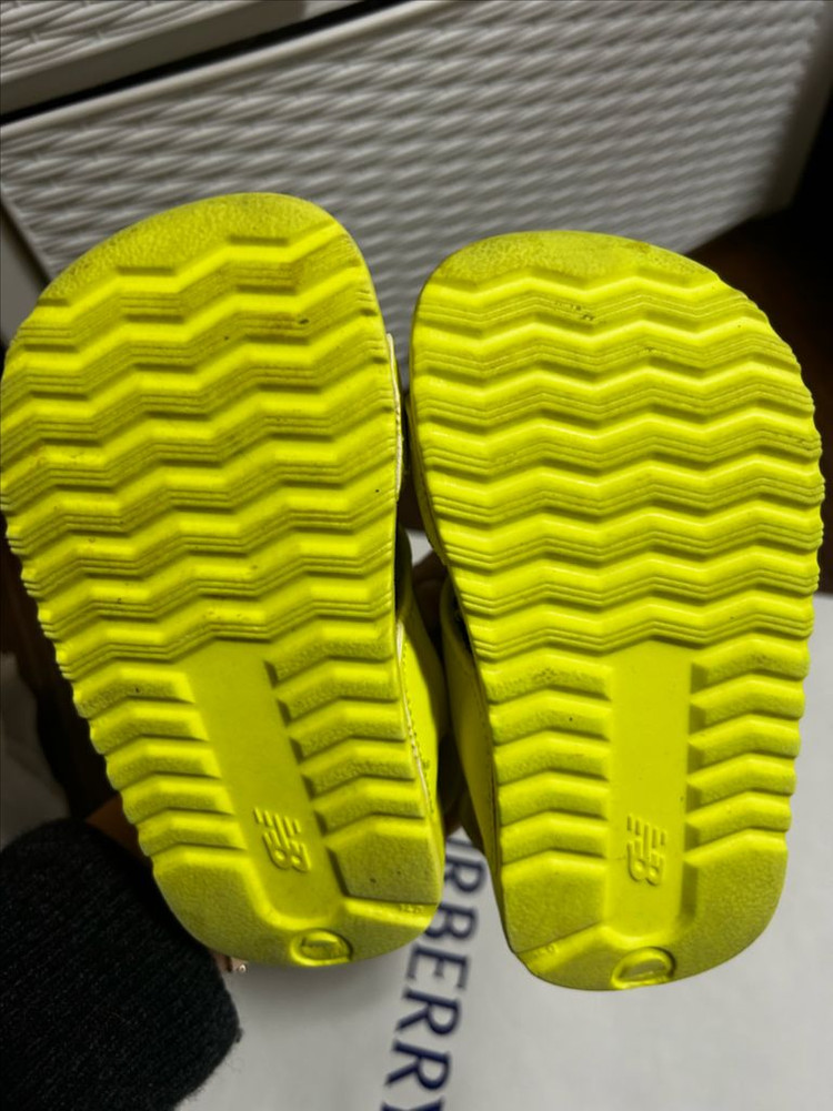 뉴발란스 샌들 140--2