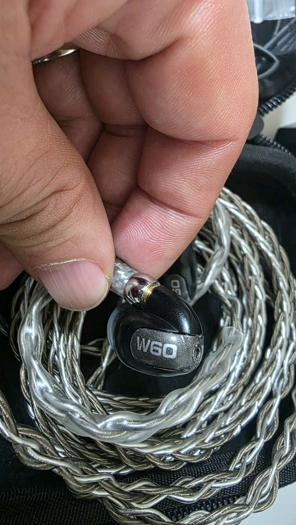 IFI GO POD DAC & WESTONE W60 이어폰 이미지