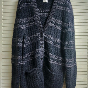 생로랑 M사이즈 니트 가디건 새상품