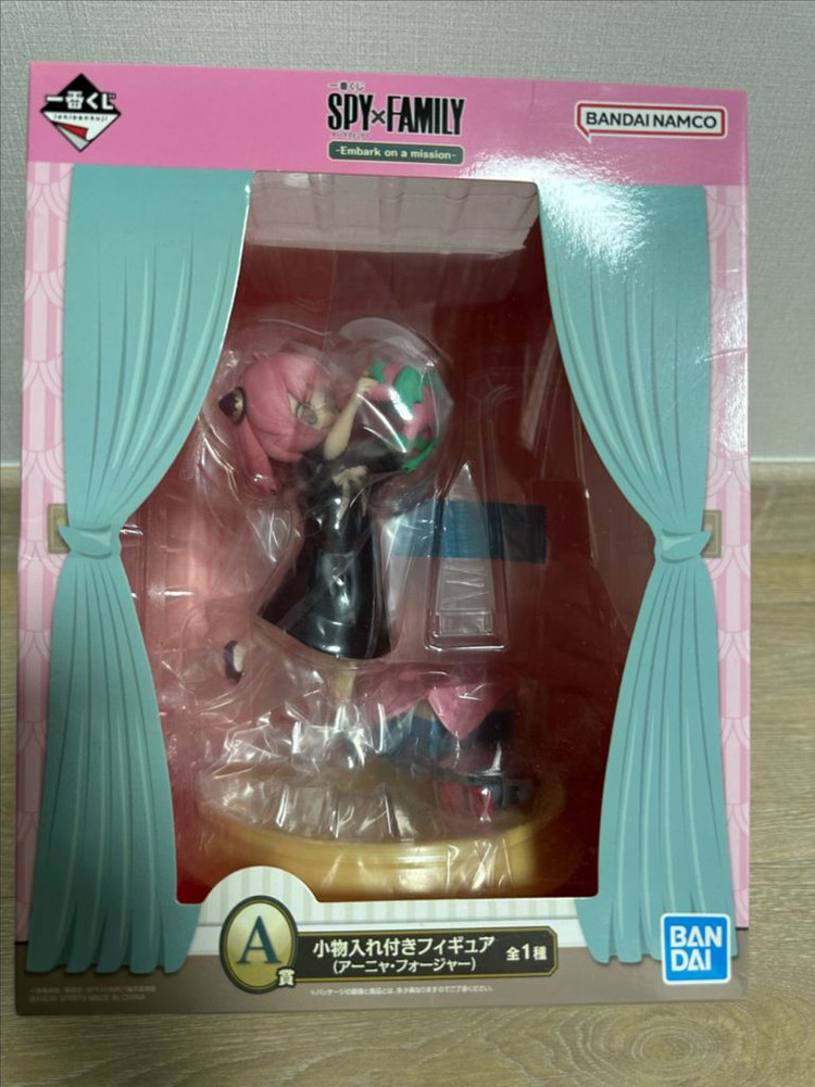 원피스,스파이패밀리,5등분의 신부 피규어 판매합니다--5