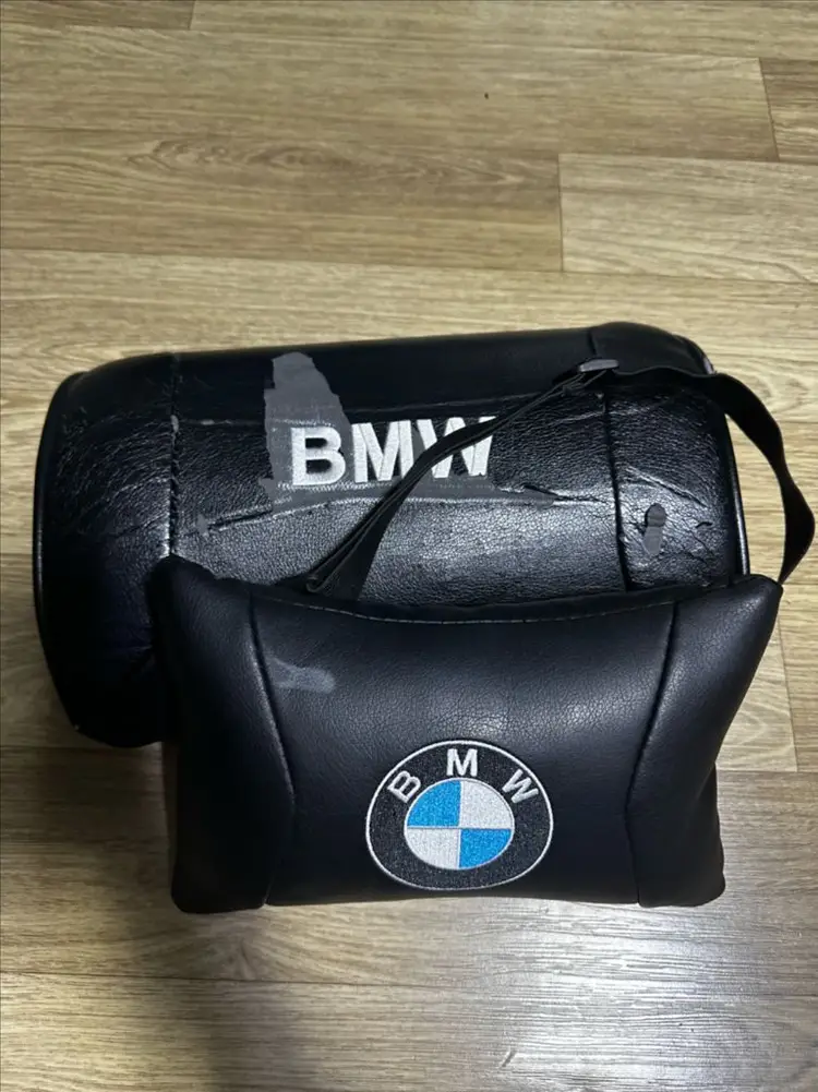 제닉스 BMW M 퍼포먼스 게이밍체어 이미지