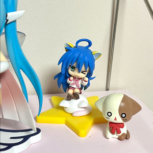 러키스타 데스트탑 고전 미니 피규어 이즈미코나타