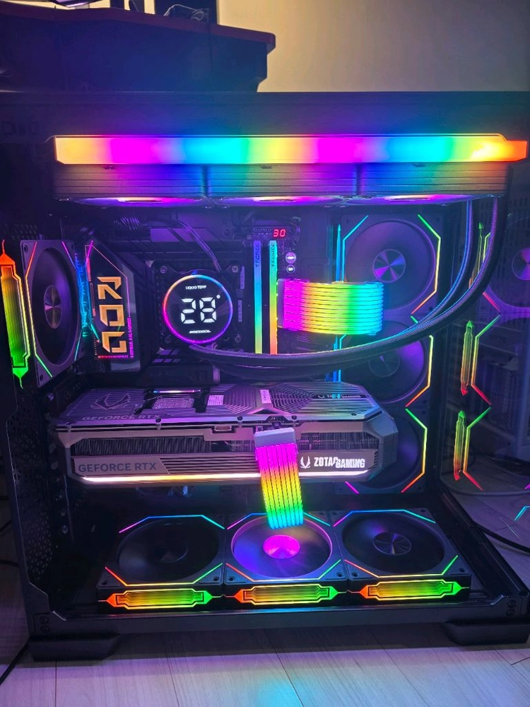 울트라9 285K RTX5090 AMP 최고사양PC 팝니다 이미지