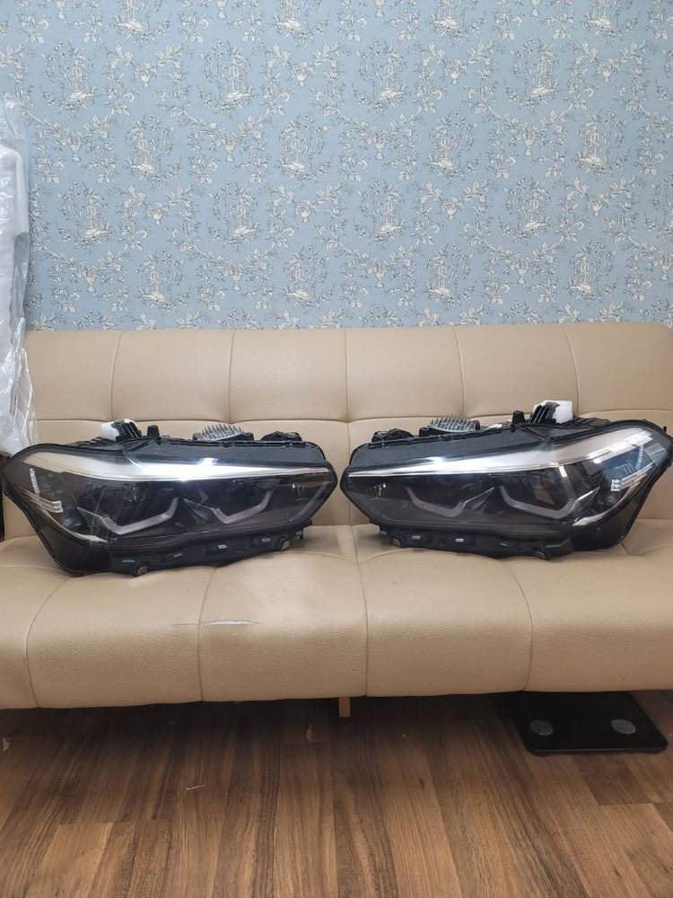 중형 세단 운전석 헤드라이트--5