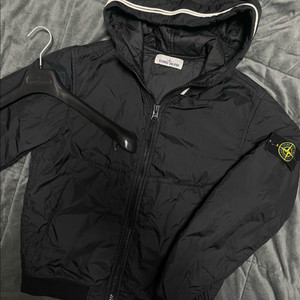 [s] 20fw 스톤아일랜드 크링클랩스 프리마로프트 경량패딩 바람막이