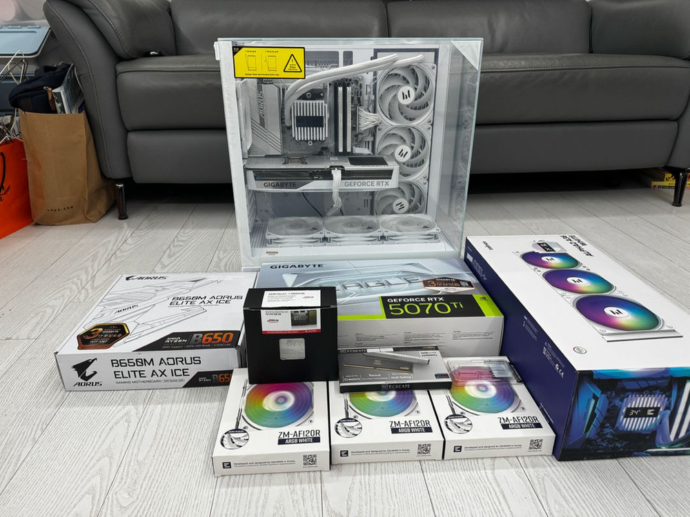 7800x3d, 5070ti 화이트 게이밍 컴퓨터 본체--3