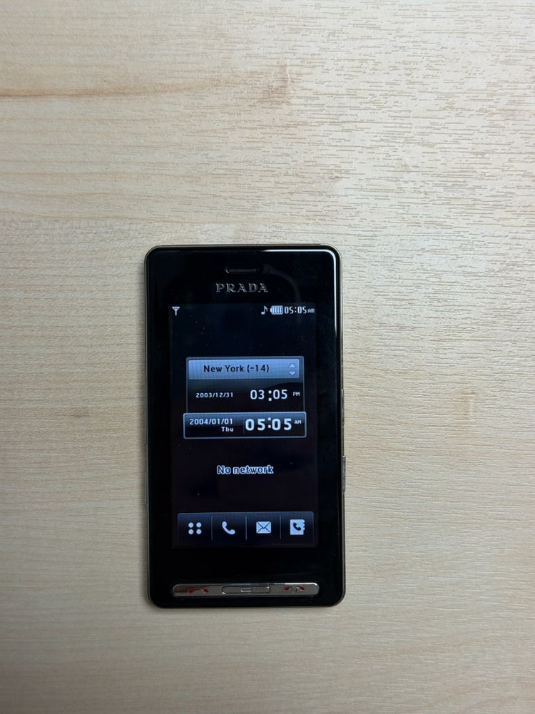 프라다폰 KE850 이미지