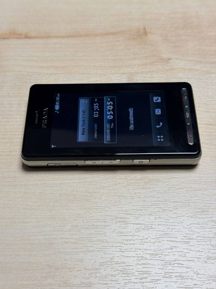 프라다폰 KE850 이미지