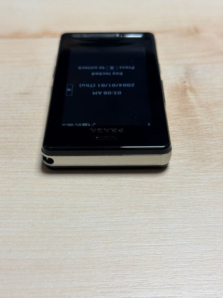 프라다폰 KE850 이미지