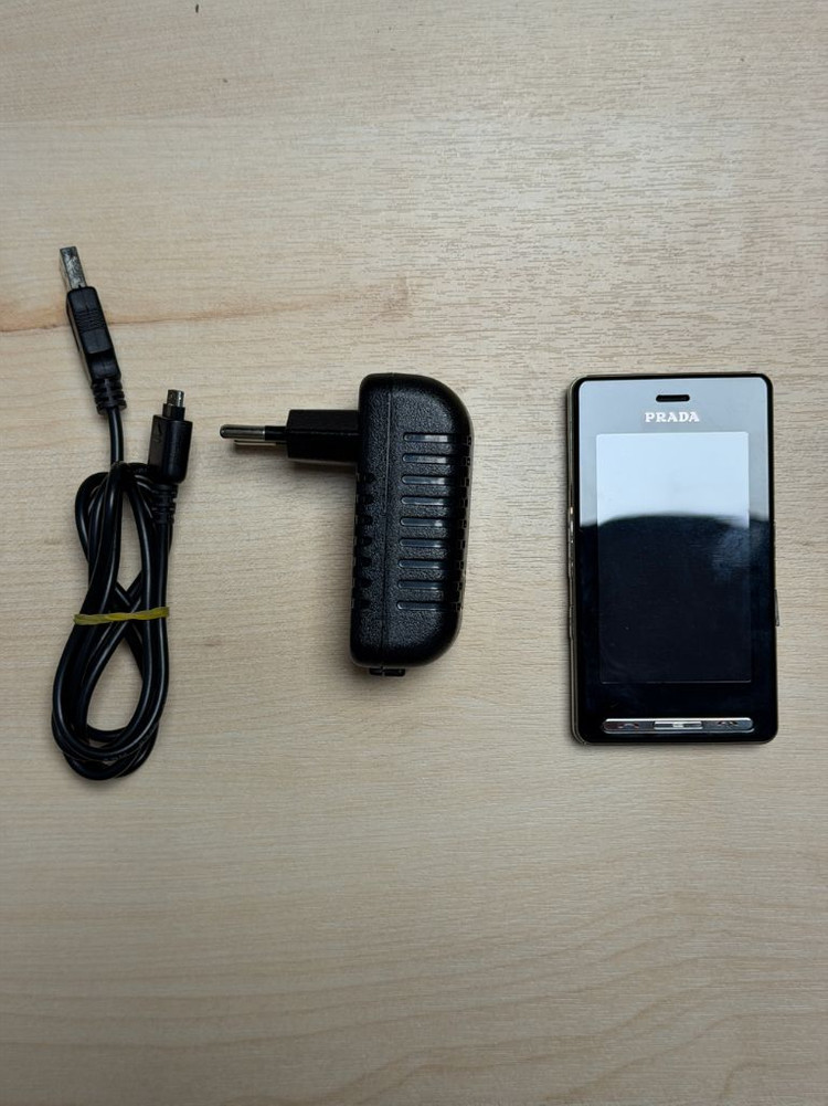 프라다폰 KE850 이미지