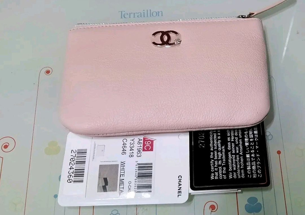 샤넬 미니파우치 핑크 컬러 클러치백이에요 정품--7
