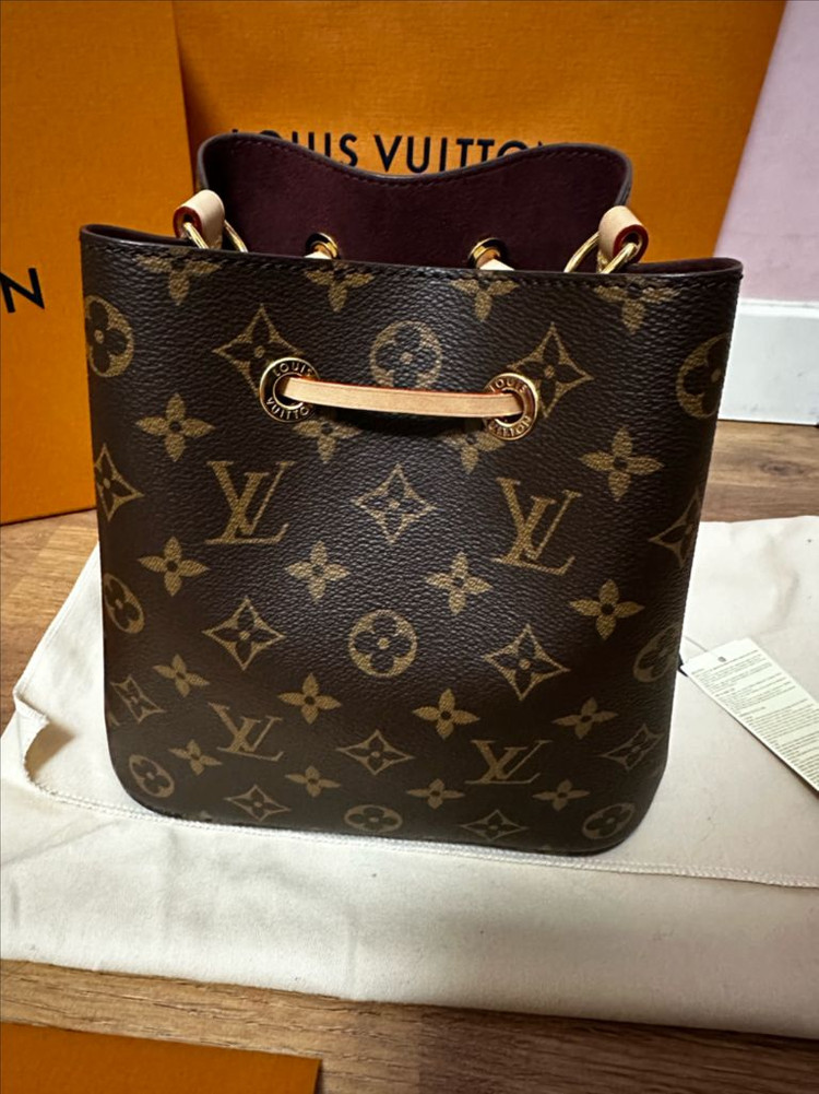 정품) 루이비통 네오노에 BB 가방--2