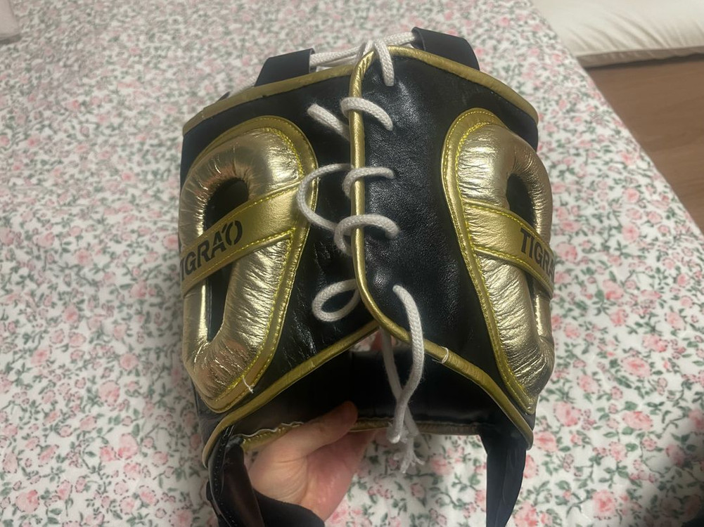 티그라오 커스텀 블랙 골드 복싱 헤드기어m 새제품 이미지