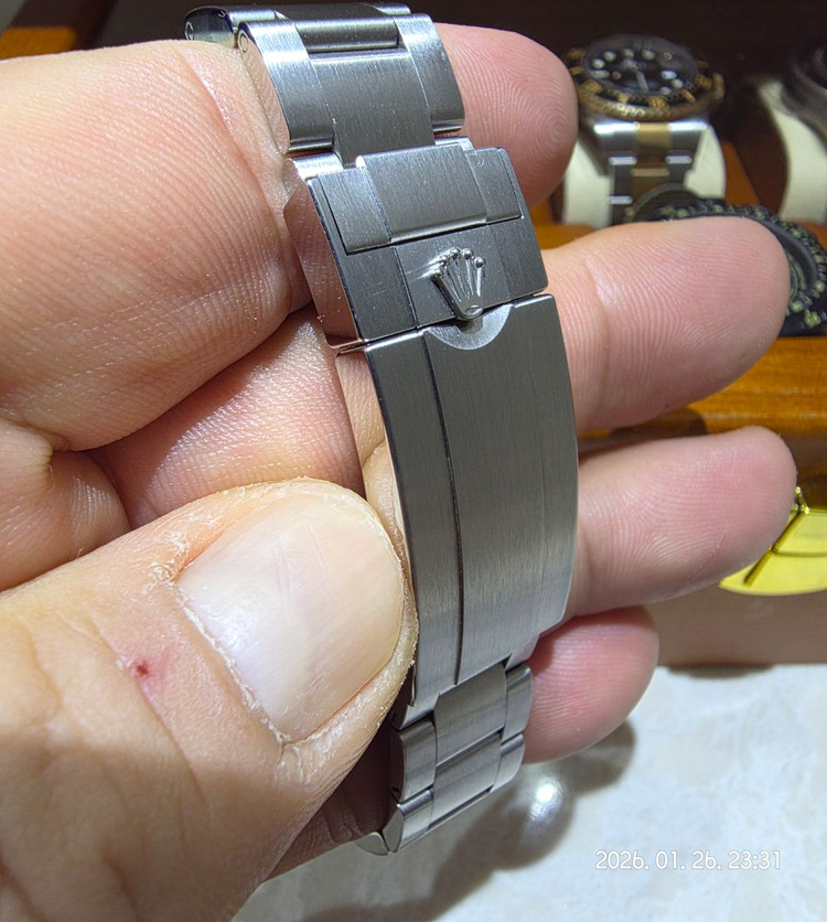 롤렉스 서브마리너 126610LV ( 스벅) 팝니다.--3