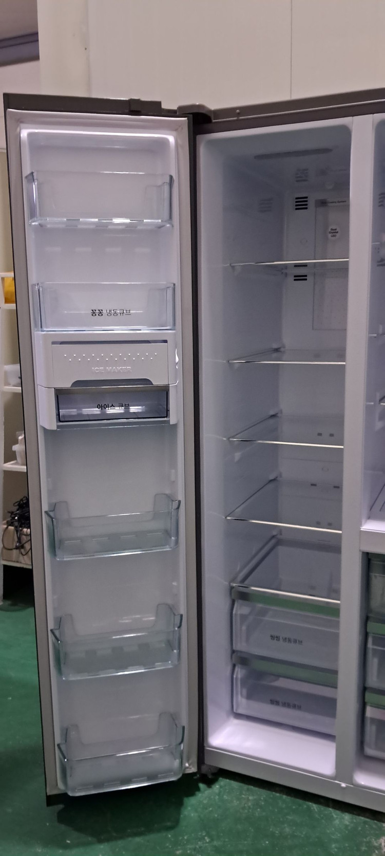 1581 대우클라쎄 802L 3도어큐브 양문냉장고(블랙--5