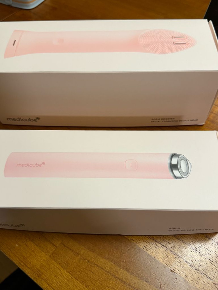 [정품/새상품] 메디큐브 에이지알 진동클렌저 세트 (장원영 클렌저)--2