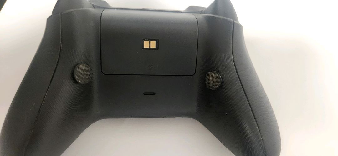 XBOX XSX 본체와 2개 컨트롤러 패드 팝니다 이미지