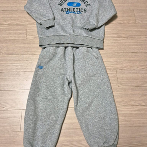 뉴발란스 그레이 셋업 120사이즈