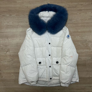 몽클레어 여성 구스다운 와펜 퍼트리밍 패딩 점퍼 [화이트] 3사이즈