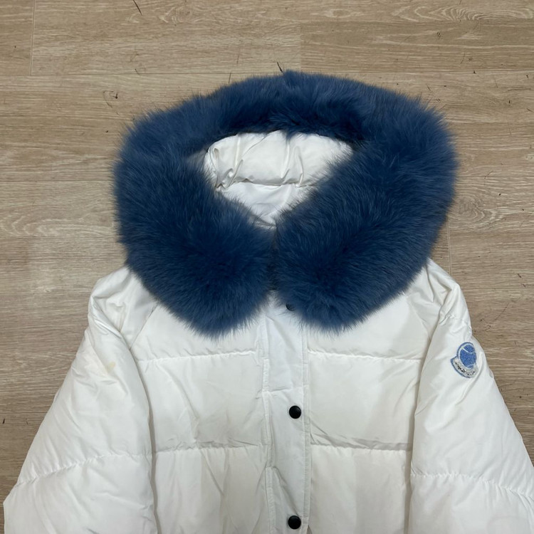 몽클레어 여성 구스다운 와펜 퍼트리밍 패딩 점퍼 [화이트] 3사이즈--1