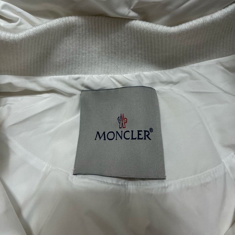 몽클레어 여성 구스다운 와펜 퍼트리밍 패딩 점퍼 [화이트] 3사이즈--4