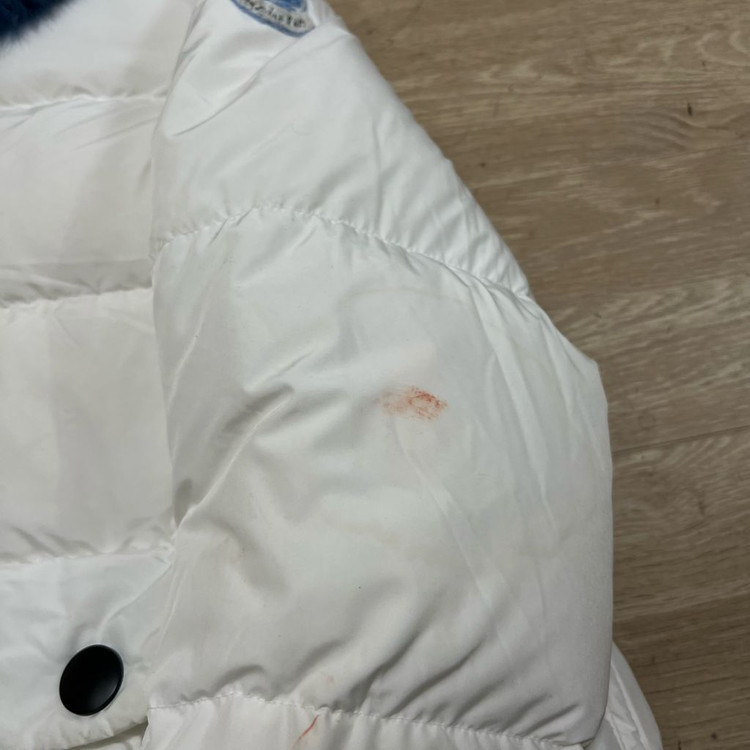 몽클레어 여성 구스다운 와펜 퍼트리밍 패딩 점퍼 [화이트] 3사이즈--7