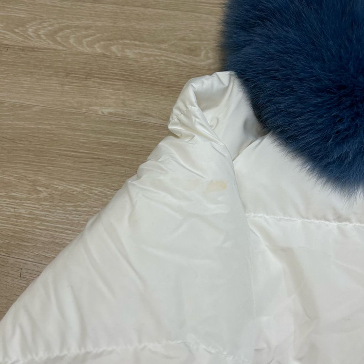 몽클레어 여성 구스다운 와펜 퍼트리밍 패딩 점퍼 [화이트] 3사이즈--8