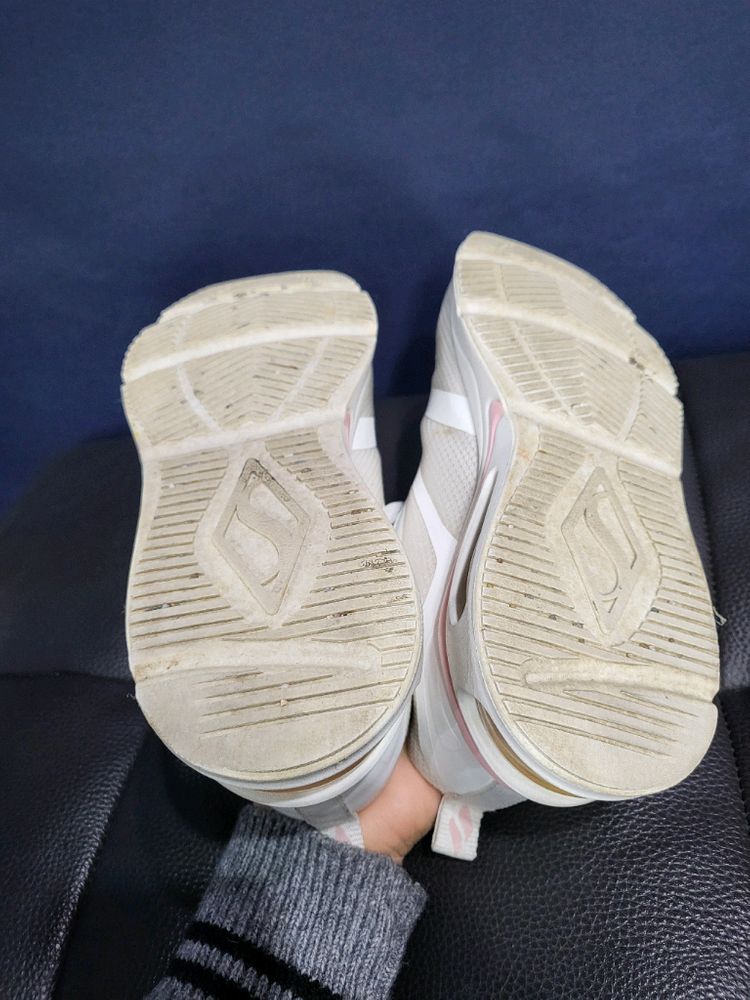 스케쳐스 메모리폼 운동화--6