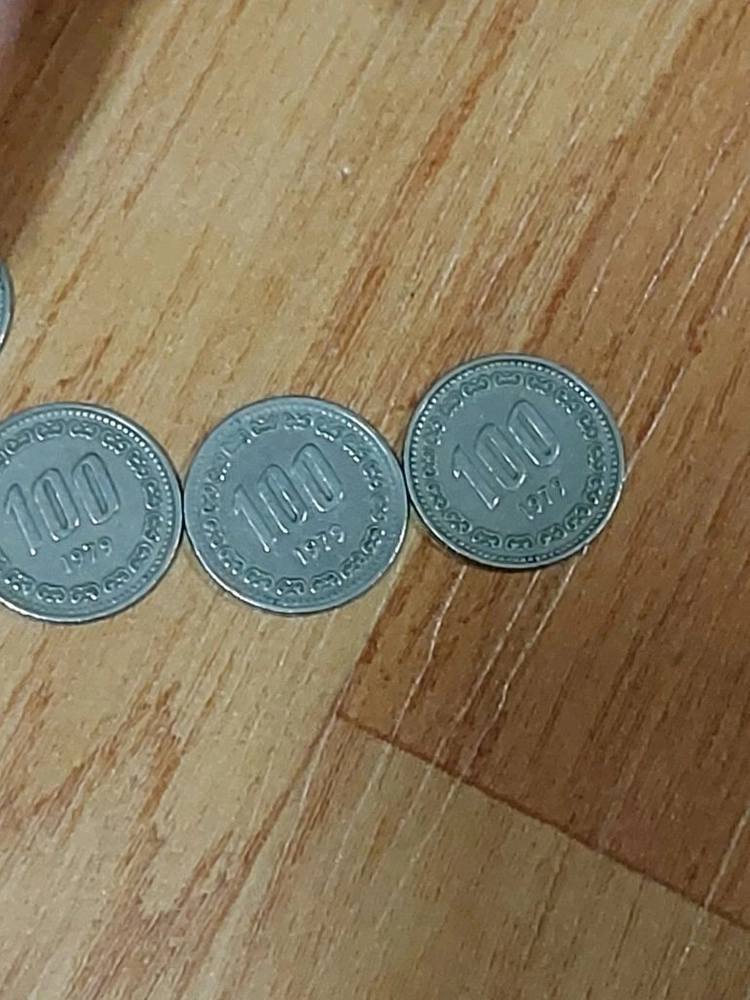 1970년대 100원동전 이미지