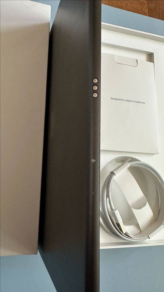 아이패드 에어3세대,셀룰러,애플펜슬1세대 셀룰러라서 들고 다니면서 인강 듣기 좋음(데이터 함께쓰기나,데이터쉐어링 해--9