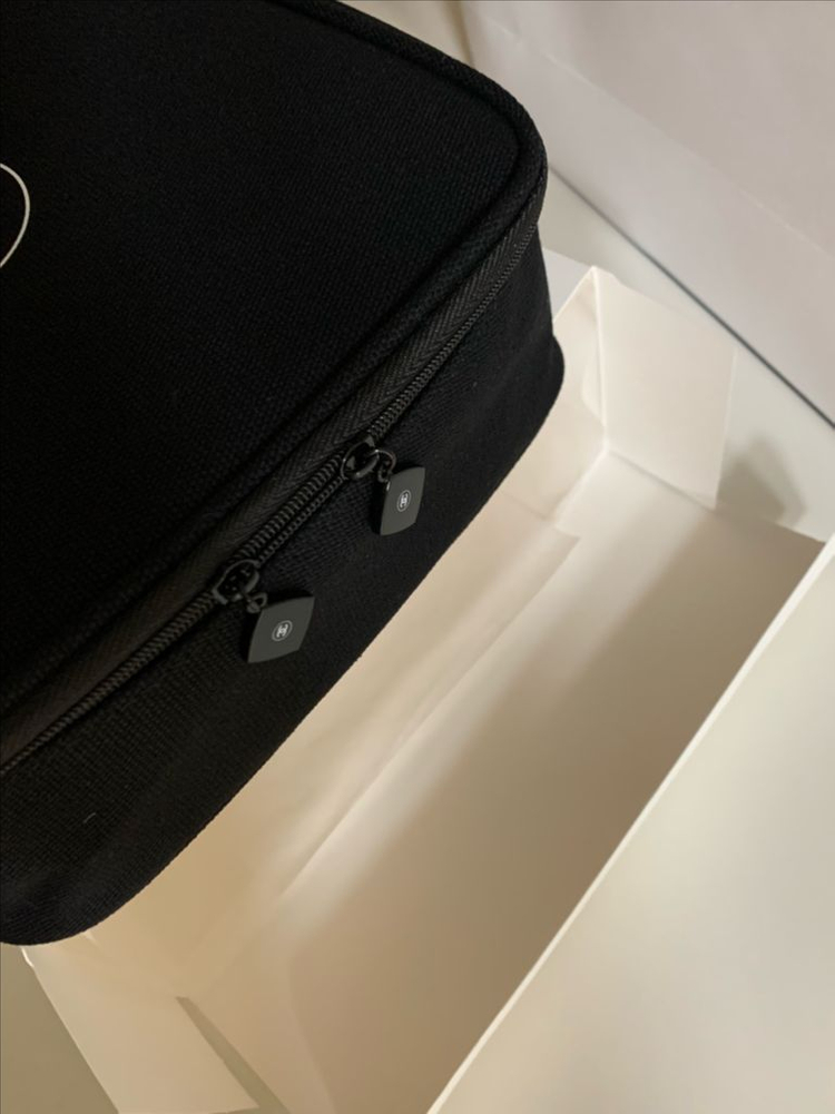 샤넬 거울 사각파우치 새상품--1