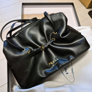 프라다 다다 스몰 나파가죽 숄더백