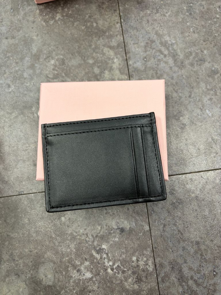 미우미우 마테라쎄 카드지갑--1