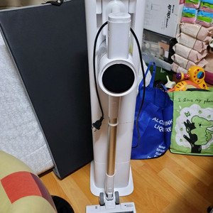 디베아 원스텝 무선청소기 클린스테이션 이미지