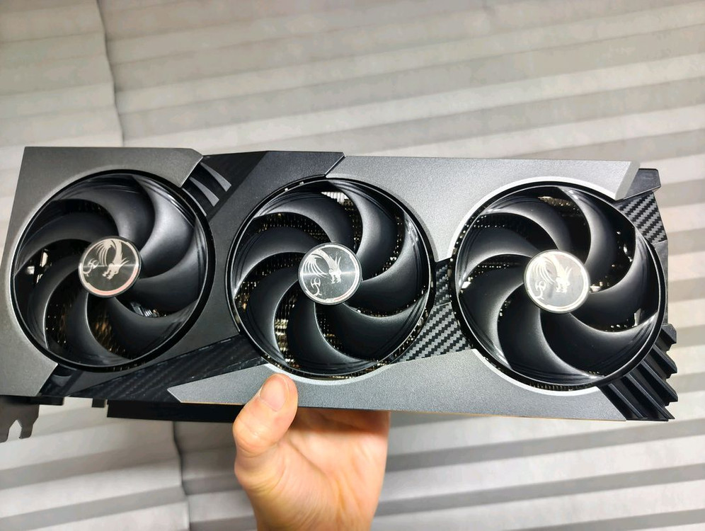 msi rtx5080 뱅가드 그래픽카드--2