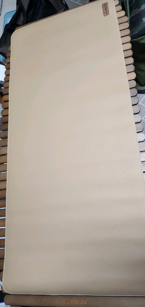 아베나키 코모도 R120 캠핑테이블 매트포함--2