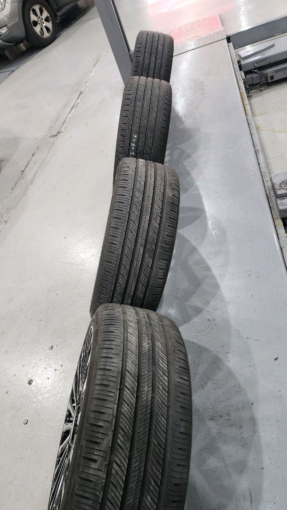 벤츠 GLE ML 만소리 22인친 휠 팔아요.--6