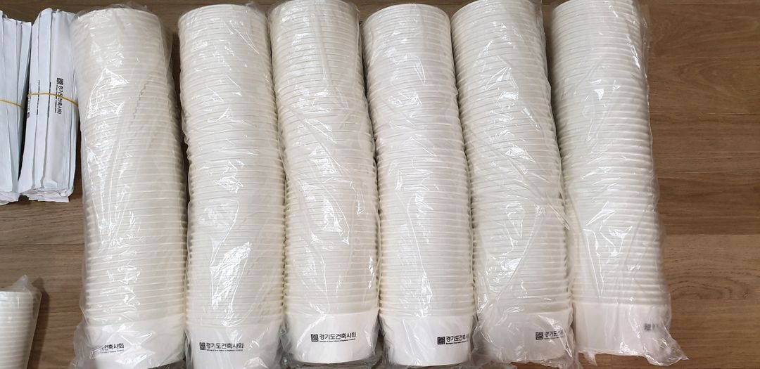 일회용품 세트 (종이컵, 숟가락, 젓가락, 그릇)--1