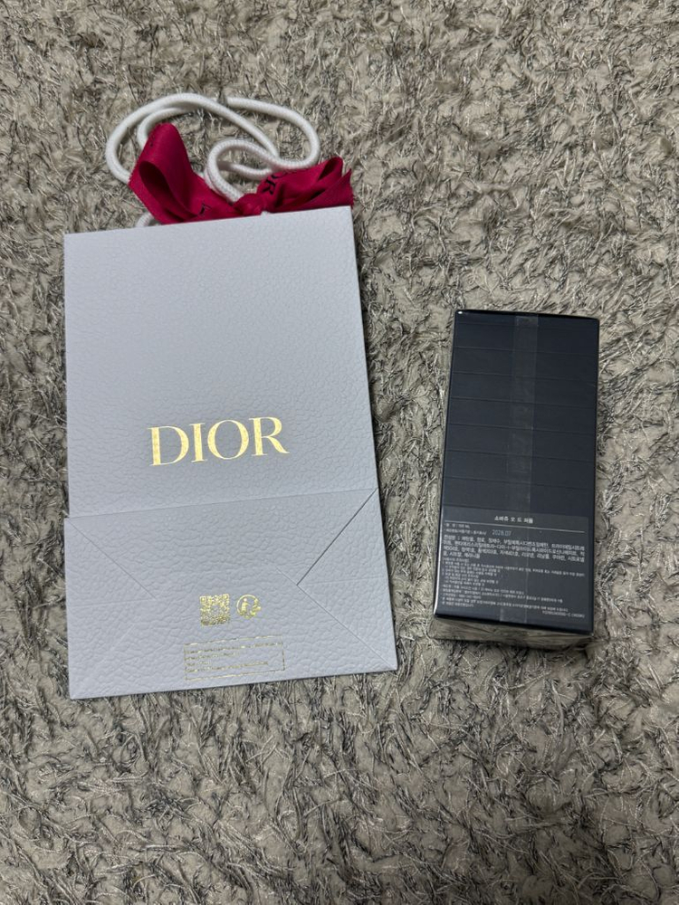 [미개봉/국문탭]디올 소바쥬 오드퍼퓸 100mL--1