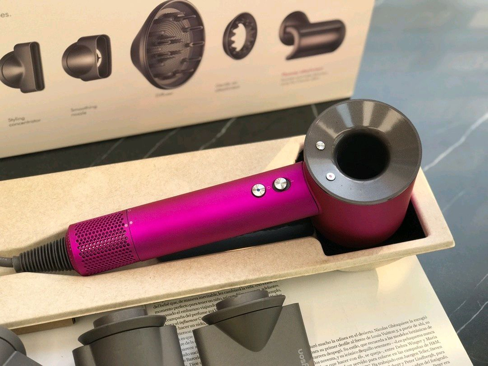 다이슨 HD08 헤어 드라이기--1