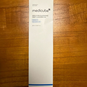 메디큐브 클렌징오일 205ml 새상품 1개