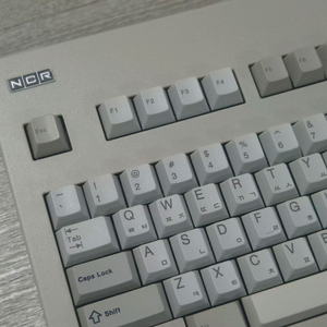 NCR80 체리 (구) 흑축 윤활 스위치 유선 키보드 무보강 빌드 빈티지